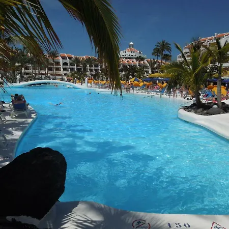 Two Bedroom Beachfront No 3 With Sea-view, Heated Pool, Close To The Sea