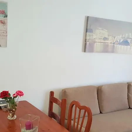 Apartment Two Bedroom Beachfront No 3 With Sea-view, Heated Pool, Close To The Sea Arona (Tenerife)